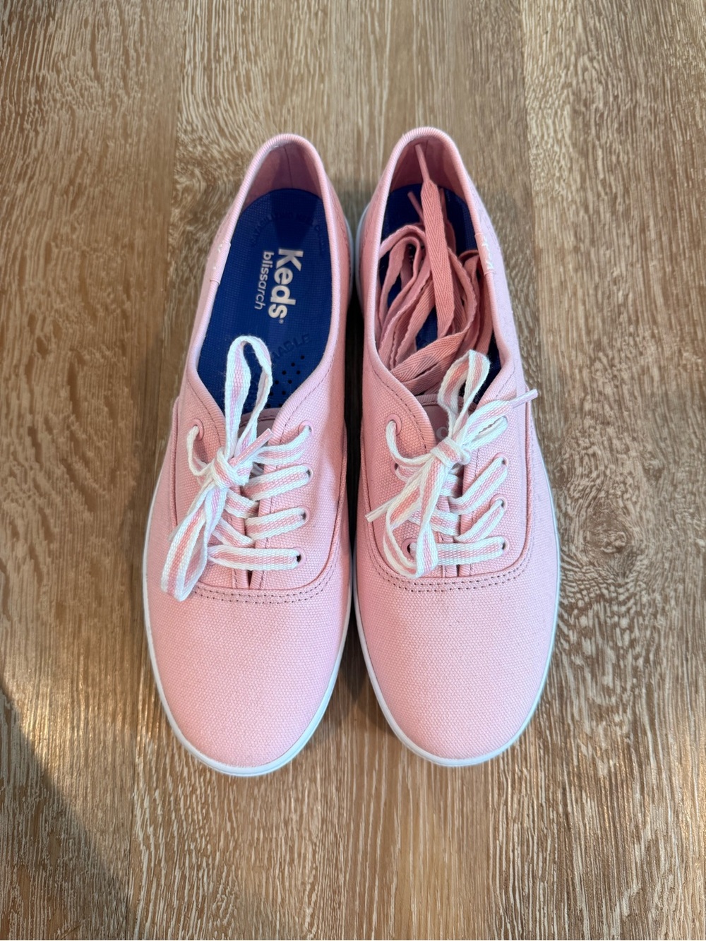 Keds champion originals sneakers pink
Size 7